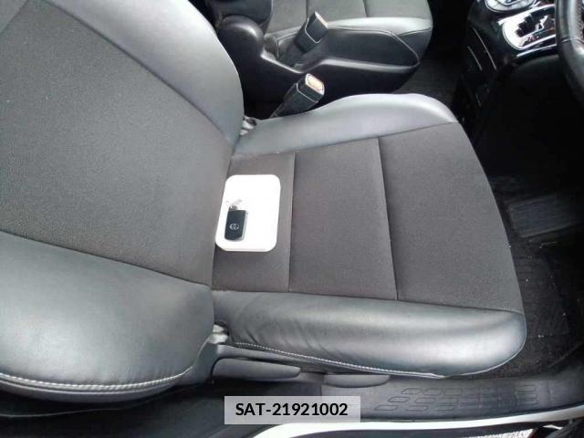 Toyota NOAH 2021-04 7936013-5