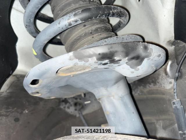 Toyota NOAH 2019-01 7936211-19
