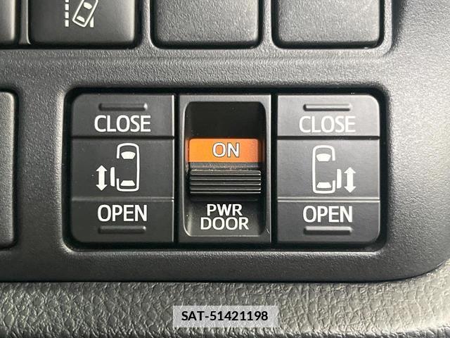Toyota NOAH 2019-01 7936211-4