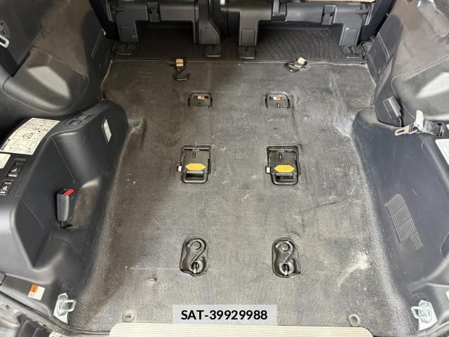 Toyota NOAH 2015-03 7936521-7