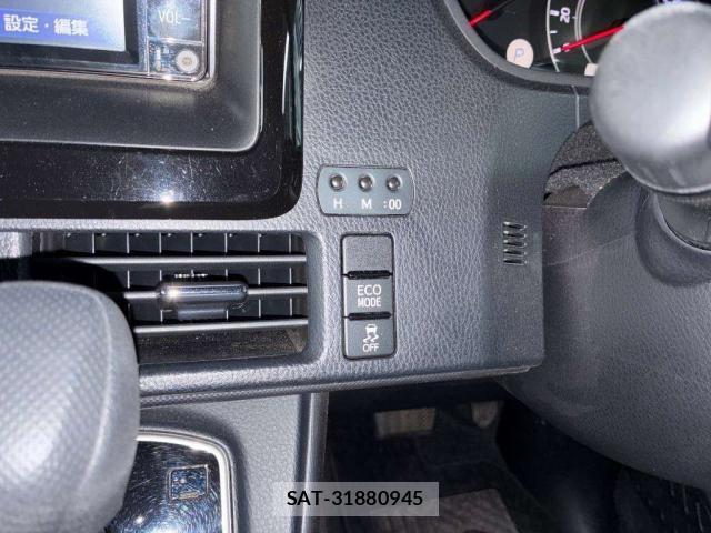 Toyota NOAH 2021-06 7936601-6