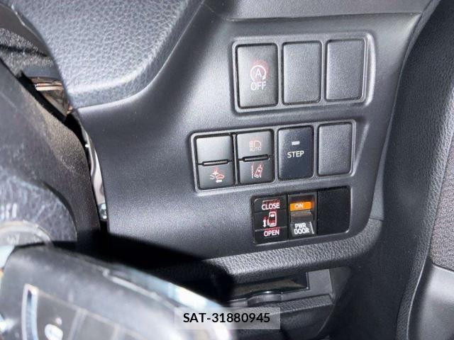 Toyota NOAH 2021-06 7936601-9