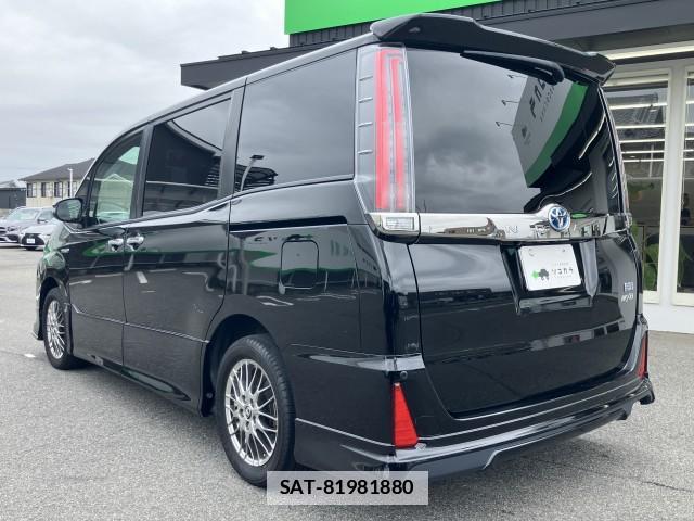 Toyota NOAH 2018-06 7936662-12