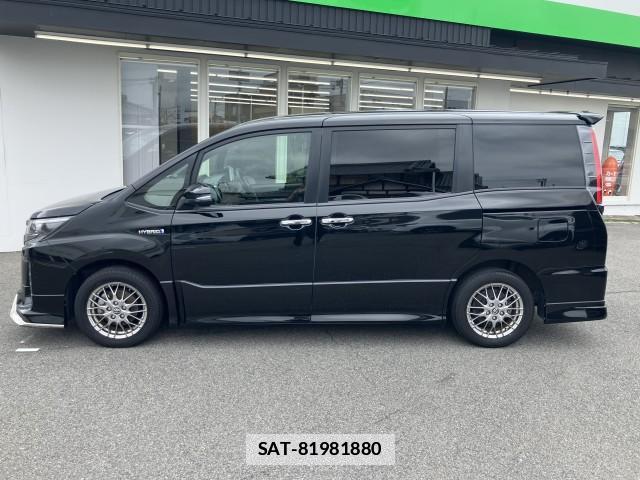 Toyota NOAH 2018-06 7936662-8