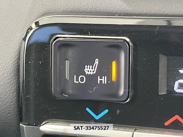Toyota NOAH 2023-01 7936760-5