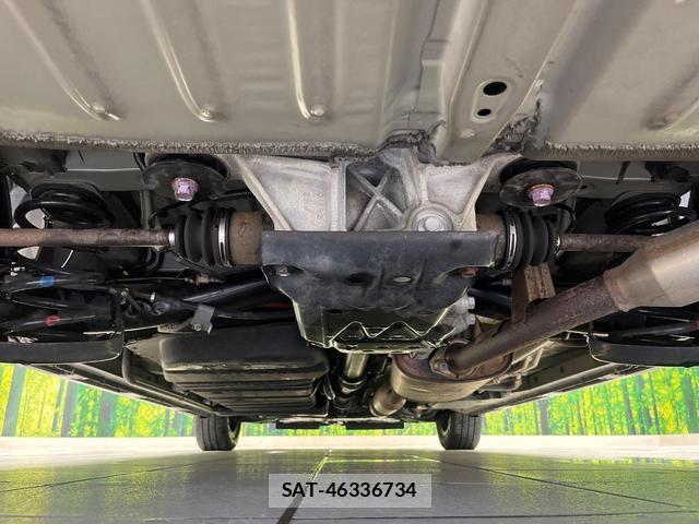 Toyota NOAH 2021-07 7936765-18
