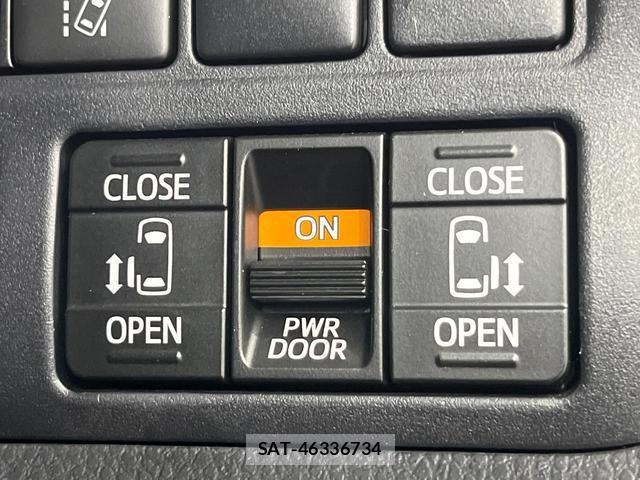 Toyota NOAH 2021-07 7936765-4
