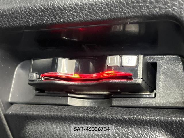 Toyota NOAH 2021-07 7936765-5