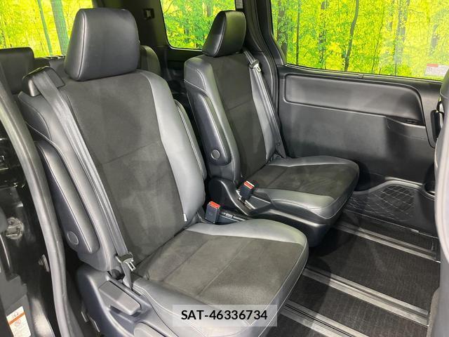 Toyota NOAH 2021-07 7936765-7
