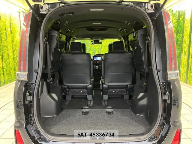 Toyota NOAH 2021-07 7936765-9