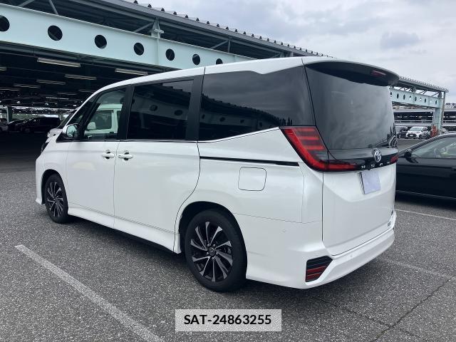 Toyota NOAH 2025-01 7936791-1