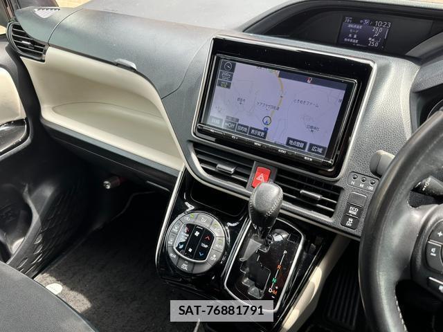 Toyota NOAH 2018-02 7937136-10