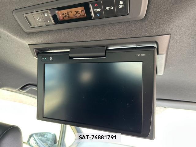 Toyota NOAH 2018-02 7937136-12