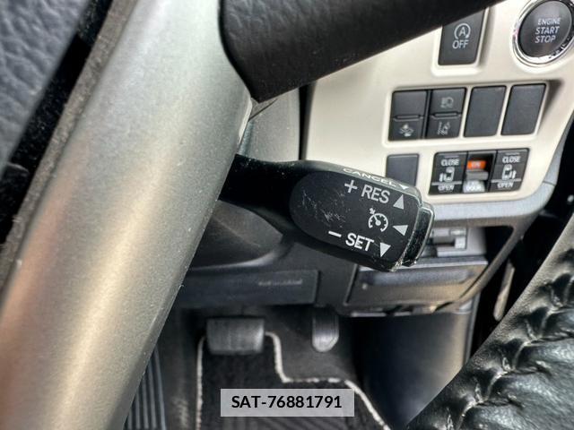 Toyota NOAH 2018-02 7937136-14