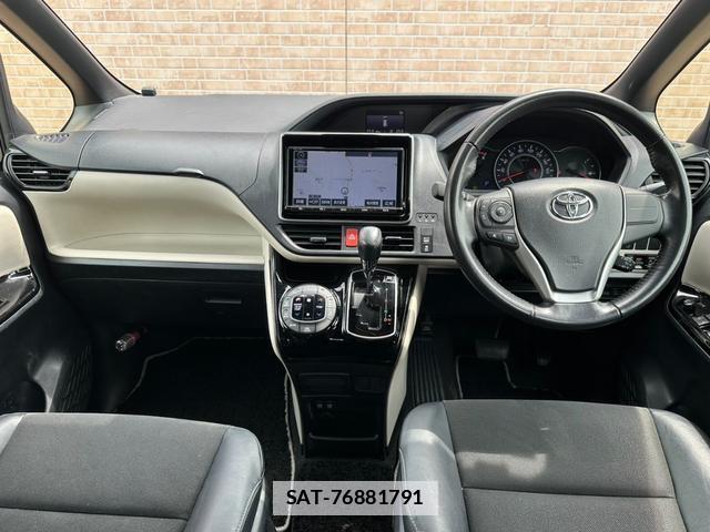 Toyota NOAH 2018-02 7937136-5