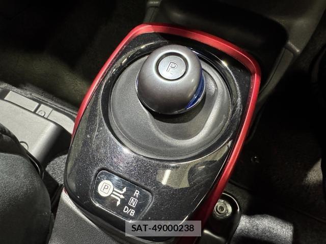 Nissan NOTE 2018-11 7934913-16