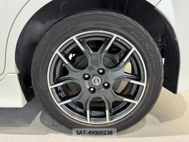 Nissan NOTE 2018-11 7934913-7