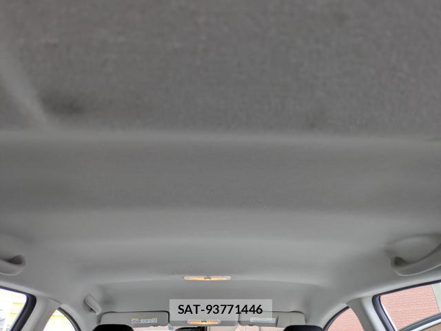 Nissan NOTE 2017-05 7935262-16