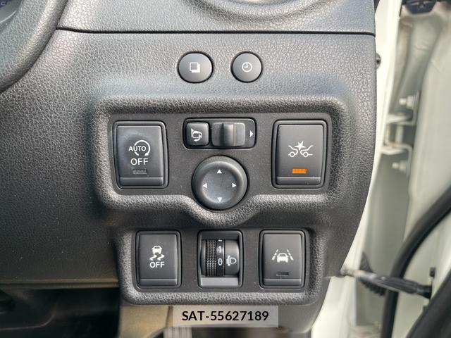 Nissan NOTE 2014-08 7935543-16