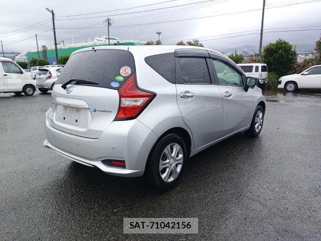 Nissan NOTE 2020-06 7936336-4