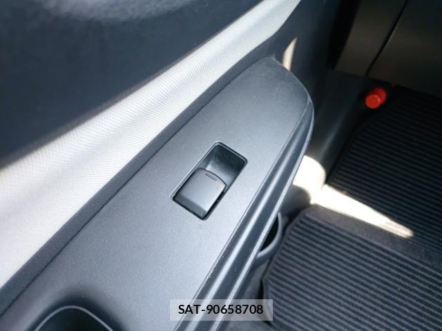 Nissan NOTE 2018-07 7936344-12