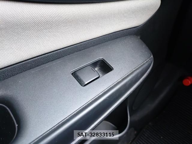 Nissan NOTE 2017-06 7936357-12