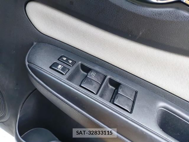 Nissan NOTE 2017-06 7936357-13