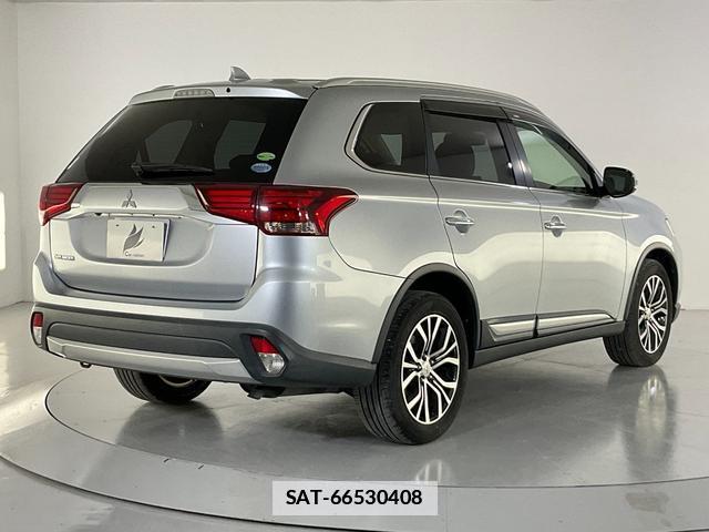 Mitsubishi OUTLANDER 2015-12 7936642-6