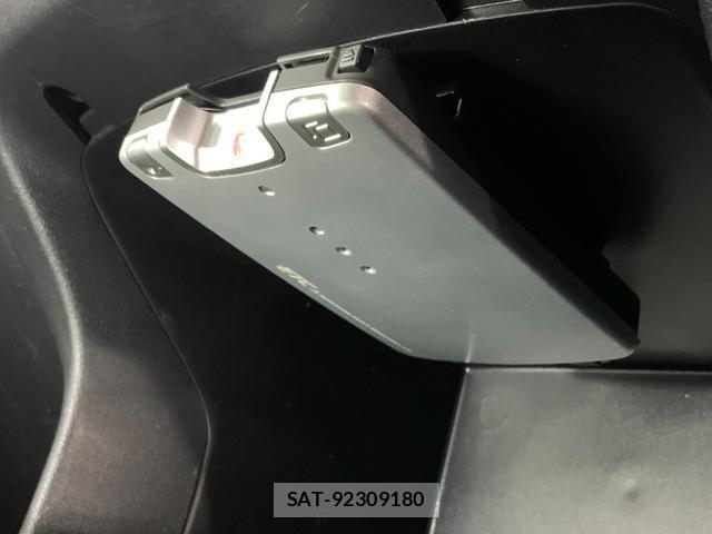 Mitsubishi OUTLANDER 2011-10 7936644-16