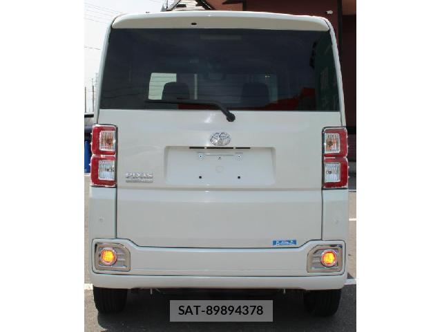 Toyota Pixis Mega 2018-09 7934375-5