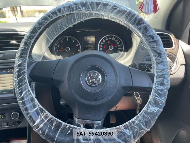 VolksWagen POLO 2012-03 7934641-16