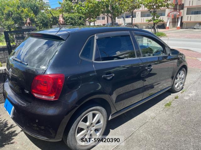 VolksWagen POLO 2012-03 7934641-3