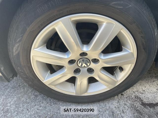 VolksWagen POLO 2012-03 7934641-9