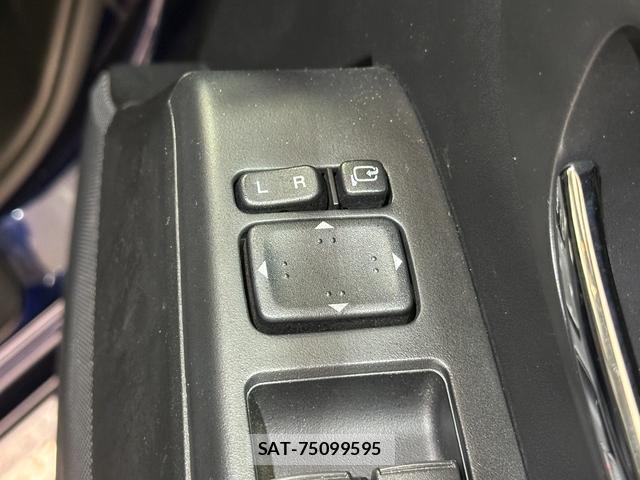 Mazda PREMACY 2013-05 7936309-10