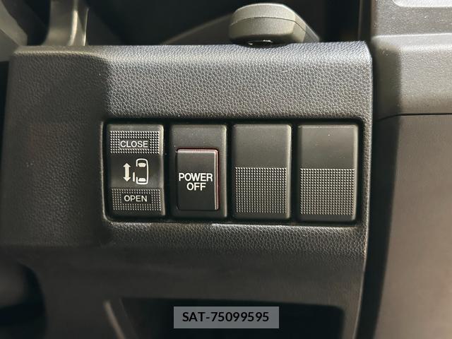Mazda PREMACY 2013-05 7936309-6