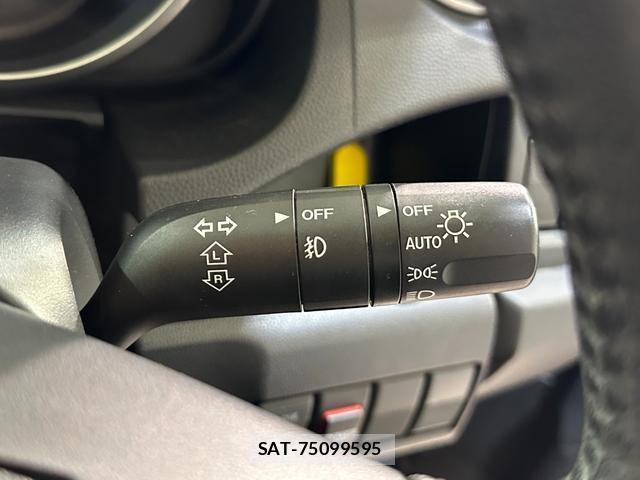 Mazda PREMACY 2013-05 7936309-9