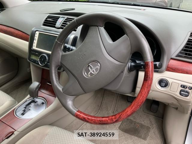 Toyota PREMIO 2010-05 7936730-11