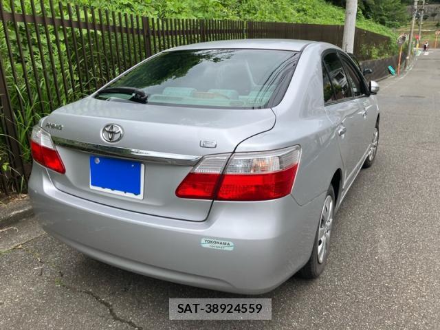 Toyota PREMIO 2010-05 7936730-3