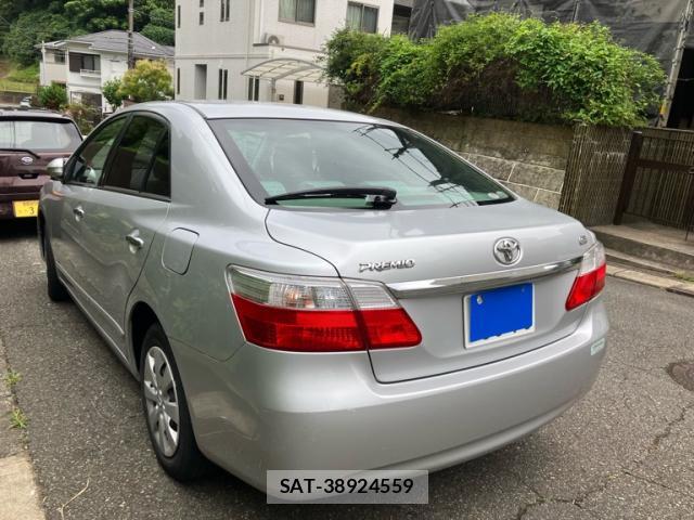 Toyota PREMIO 2010-05 7936730-4