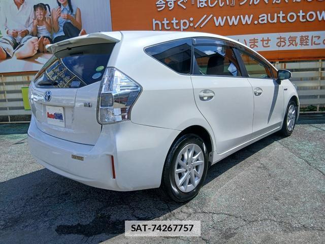 Toyota PRIUS ALPHA 2014-07 7935030-1