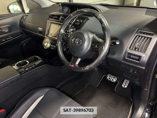 Toyota PRIUS ALPHA 2018-01 7936510-3