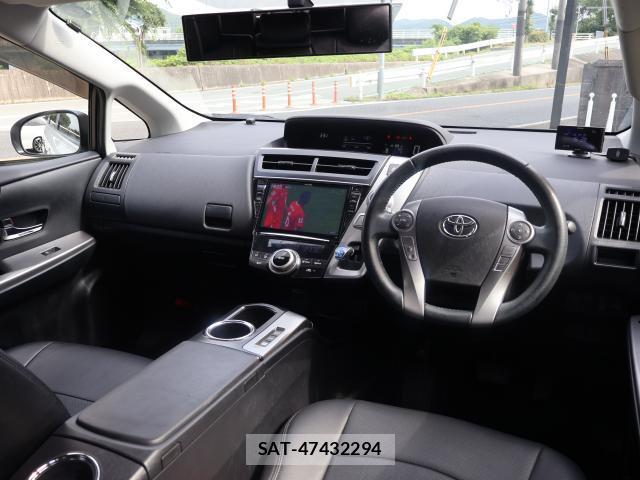 Toyota PRIUS ALPHA 2015-08 7937464-1