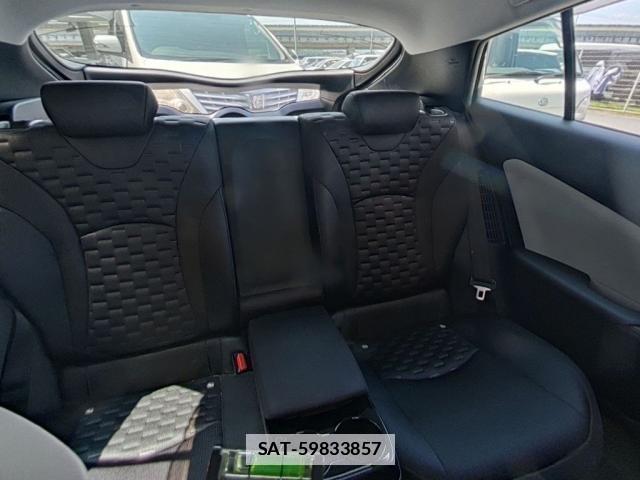 Toyota PRIUS PHV 2017-02 7934960-3