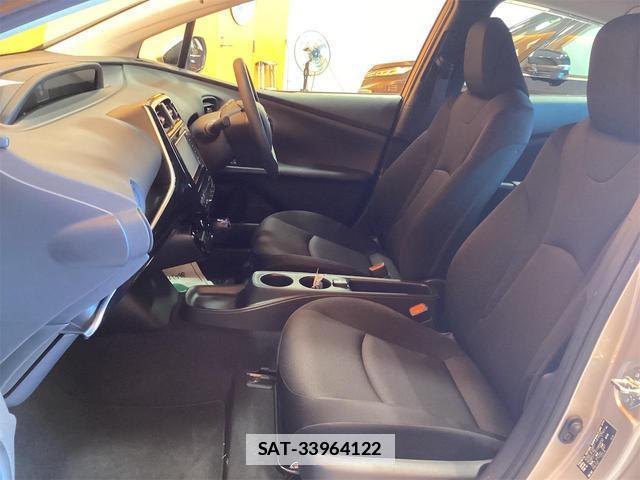 Toyota PRIUS 2021-01 7933796-11
