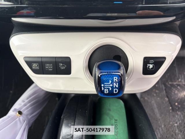 Toyota PRIUS 2017-10 7934005-16