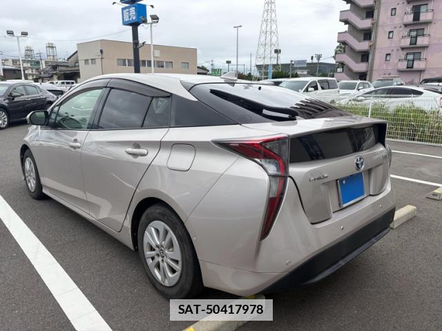 Toyota PRIUS 2017-10 7934005-2