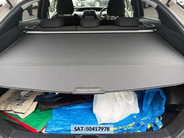 Toyota PRIUS 2017-10 7934005-3