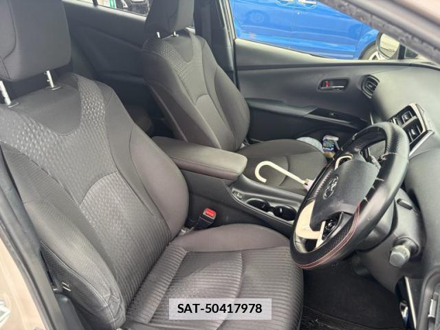 Toyota PRIUS 2017-10 7934005-9