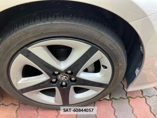 Toyota PRIUS 2016-07 7934008-12
