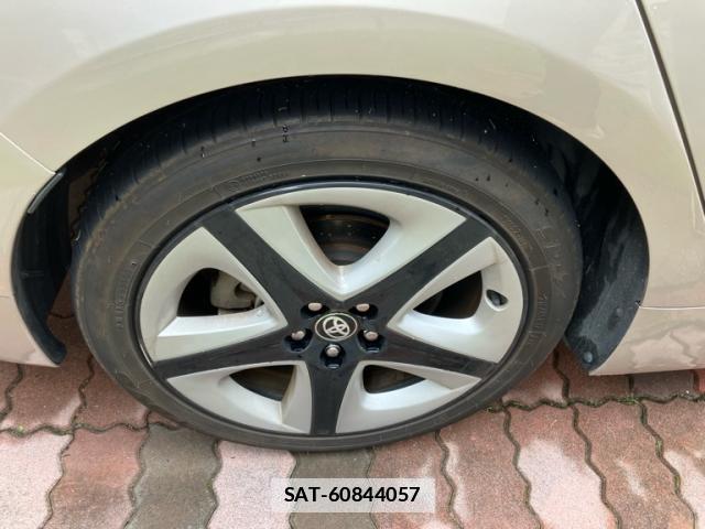 Toyota PRIUS 2016-07 7934008-3